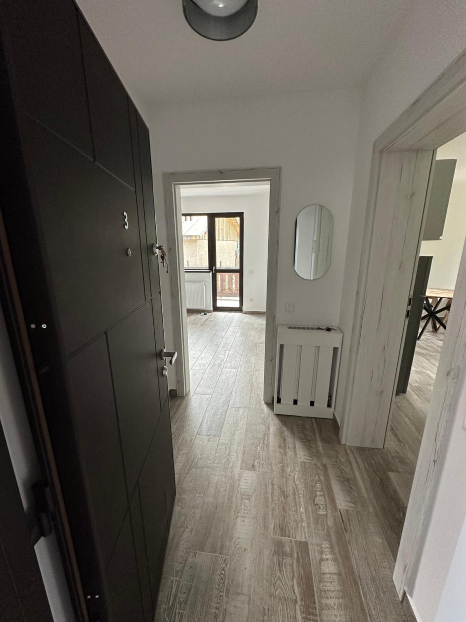 The View Apartment 3 Буштени Экстерьер фото