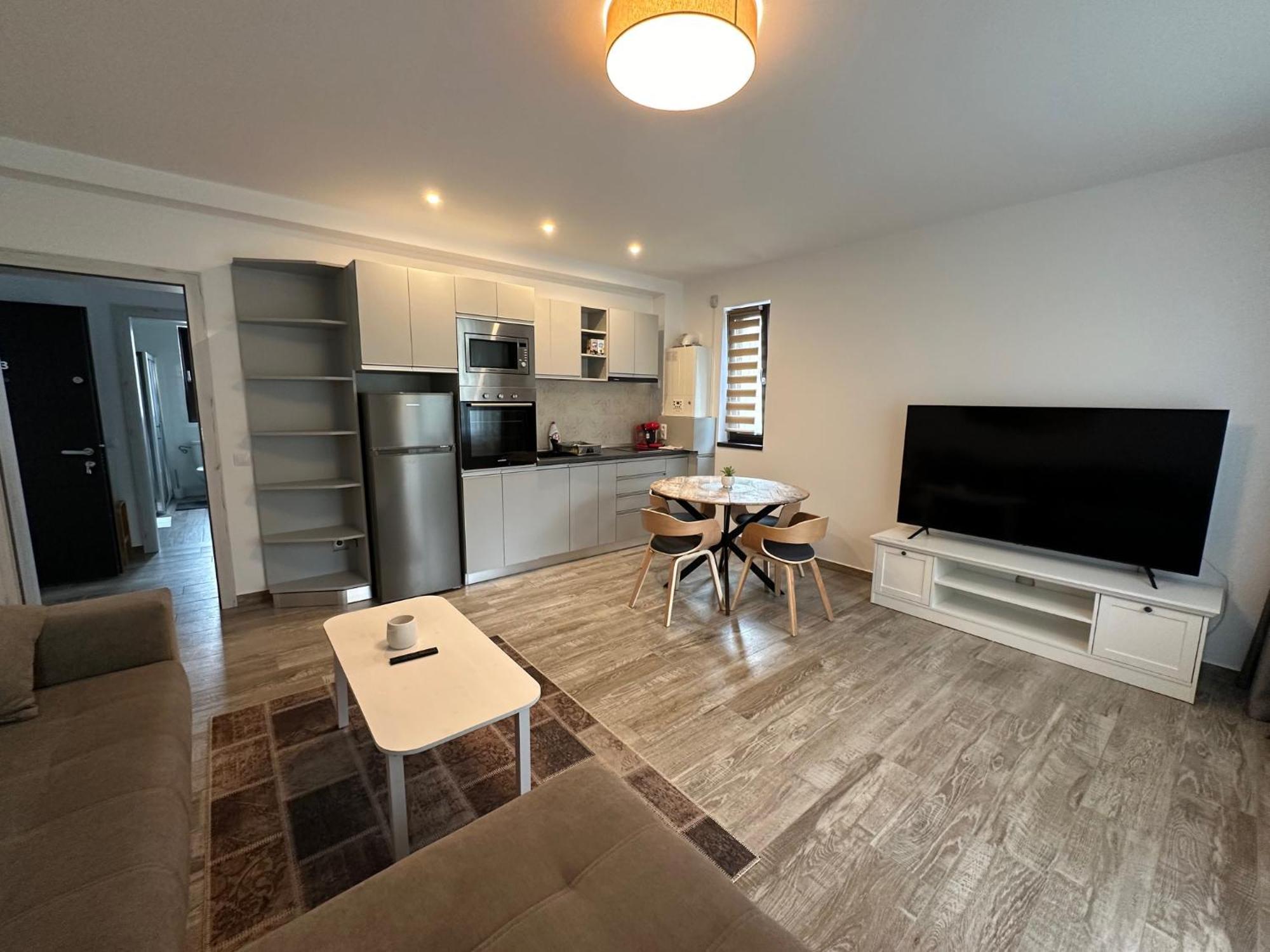 The View Apartment 3 Буштени Экстерьер фото